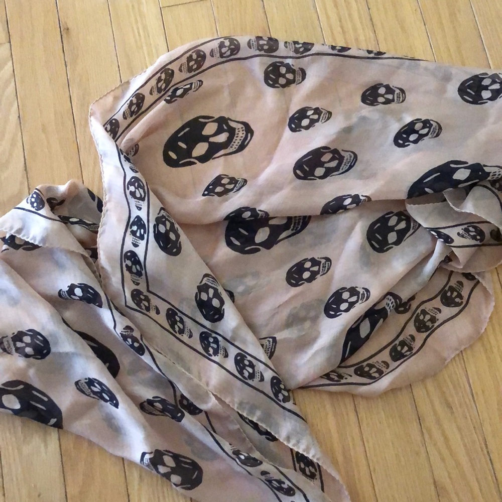Alexander McQueen Skull Scarf